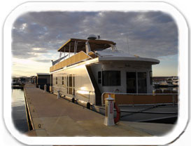 Lake Powell houseboat
