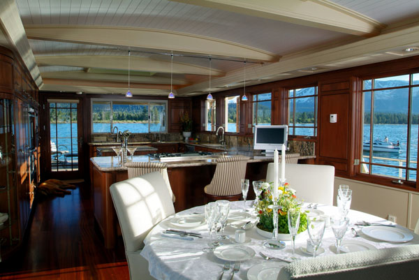 Houseboats - Custom Luxury Houseboats